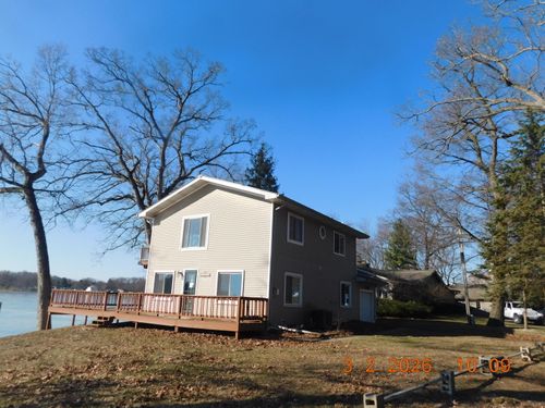 57586 Gearharts Landing Rd, Three Rivers, MI, 49093-8918 | Card Image