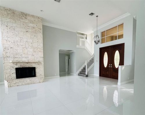 1243 Manor Dr S, Weston, FL, 33326-2822 | Card Image