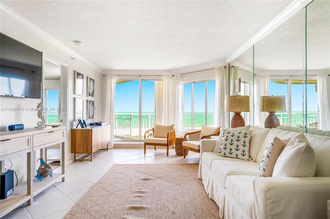 405 - 3870 N Highway A1a, Condo with 2 bedrooms, 2 bathrooms and null parking in Hutchinson Island FL | Image 11
