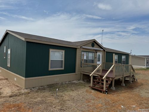 207 Persimmon Dr, Pleasanton, TX, 78064-6194 | Card Image