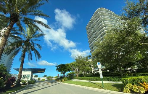 1403-14951 Royal Oaks Ln, North Miami, FL, 33181-2479 | Card Image