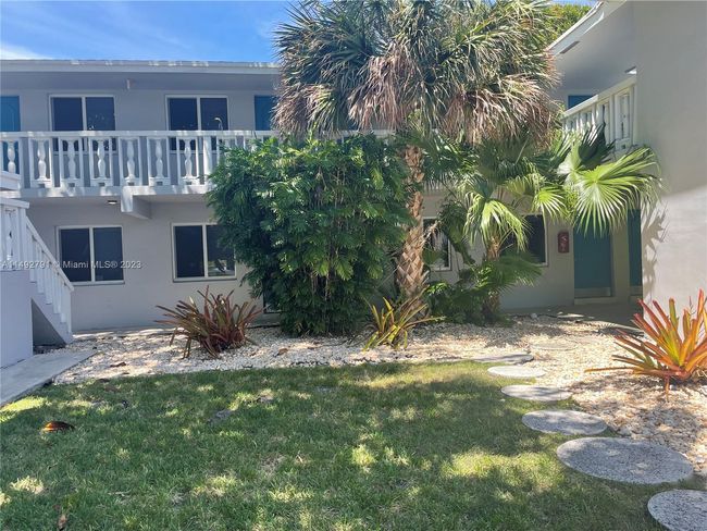 2 - 2616 Ne 14 Ave, Condo with 1 bedrooms, 1 bathrooms and null parking in Wilton Manors FL | Image 1