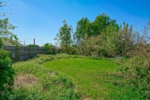 2320-24 Congressman Hebert Drive, Chalmette, LA, 70043 | Card Image