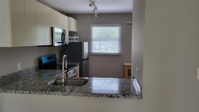 2E - 117 Royal Park Dr, Condo with 1 bedrooms, 1 bathrooms and null parking in Oakland Park FL | Image 2