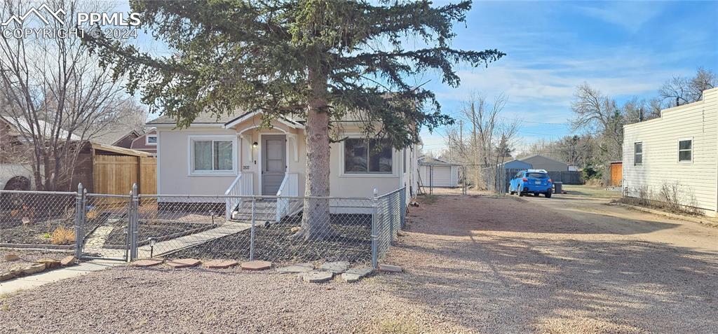 Monument St, Colorado Springs, CO 80909