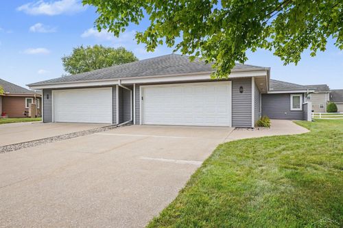 18 Sanctuary Way, Freeland, MI, 48623-8732 | Card Image