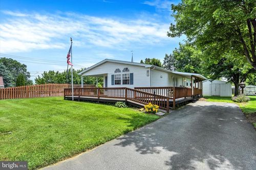 27 E Jacob St, Maytown, PA, 17550-9766 | Card Image