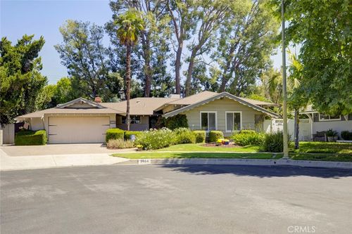 9654 Kessler Ave, Chatsworth, CA, 91311-5533 | Card Image