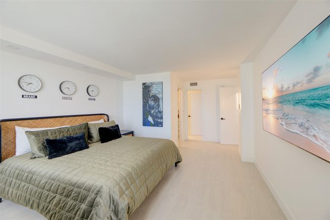APT-404 - 1 Las Olas Cir, Condo with 2 bedrooms, 2 bathrooms and null parking in Fort Lauderdale FL | Image 22