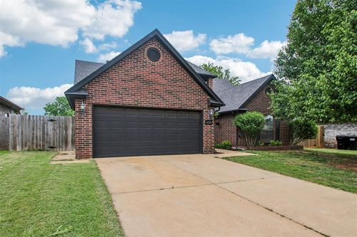 625 Fire Light Drive, Moore, OK, 73160 | Card Image
