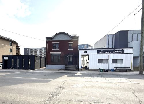 790 Bronson Ave, Ottawa, ON, K1S4G4 | Card Image