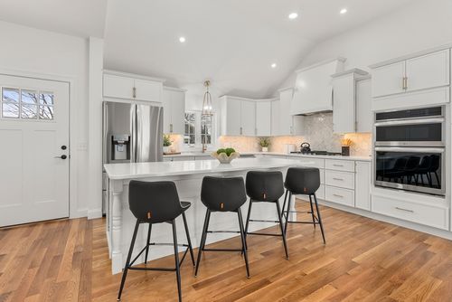 78 Wood Ave, East Longmeadow, MA, 01028-1519 | Card Image