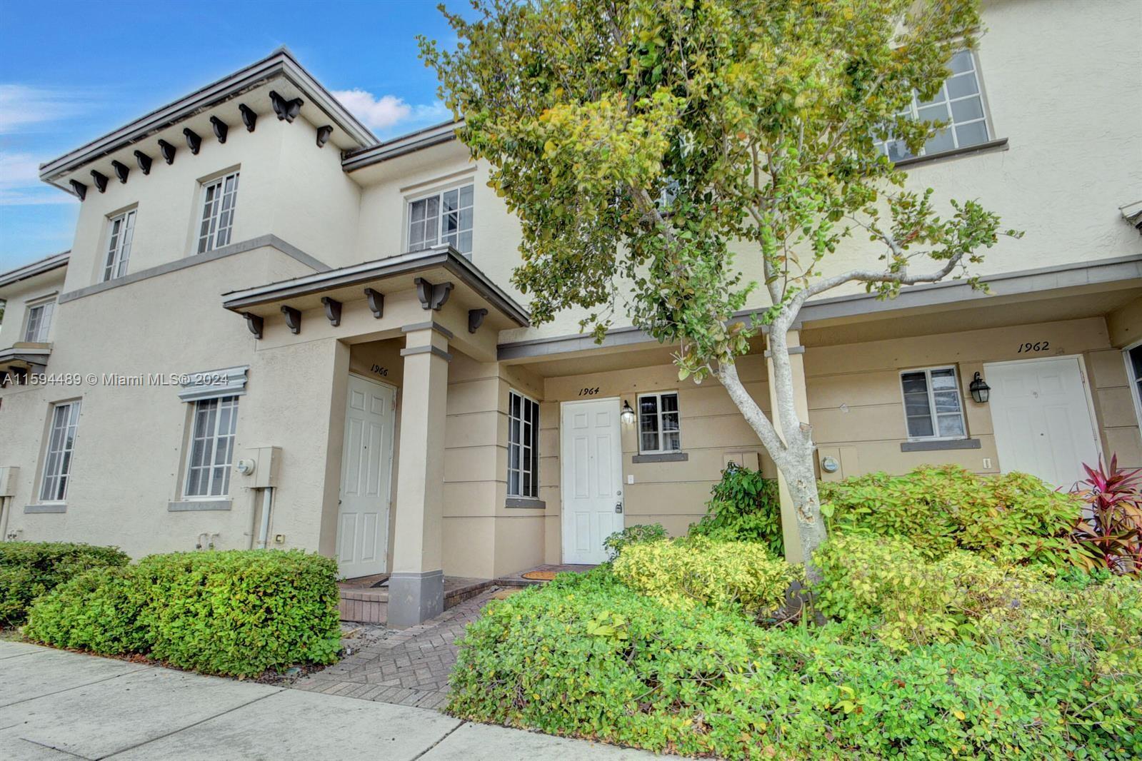 Marsh Harbor Dr, Riviera Beach, FL 33404