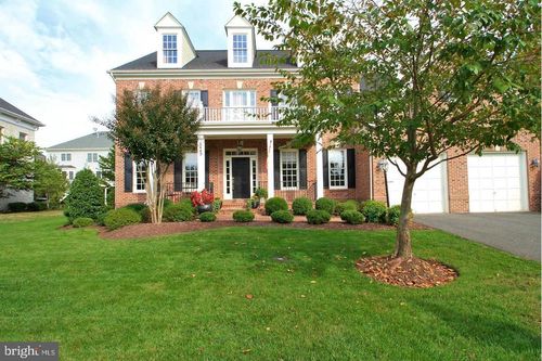 8449 Link Hills Loop, GAINESVILLE, VA, 20155-3246 | Card Image