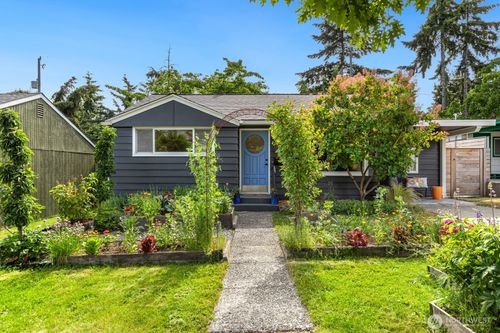 9348 32nd Ave Sw, Seattle, WA, 98126-3819 | Card Image