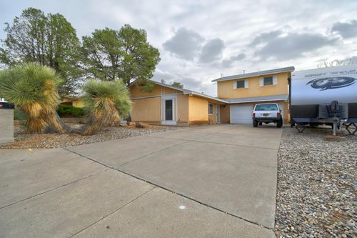6304 Harper Dr Ne, Albuquerque, NM, 87109-3529 | Card Image