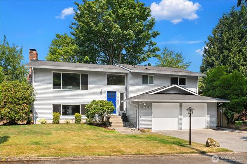 14821 127th Ave Ne, Woodinville, WA, 98072-4649 | Card Image