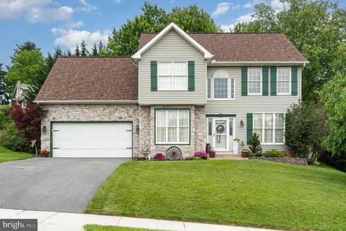 412 Hemlock Dr, NEW CUMBERLAND, PA, 17070-2759 | Card Image