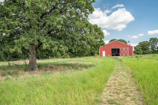 Stunning grounds on 5-acres! | Image 35