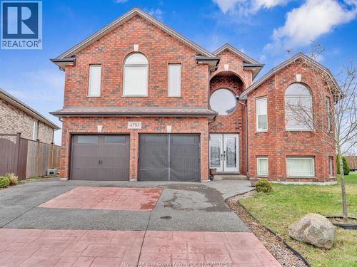 4795 Periwinkle Crescent, Windsor, ON, N9G3G8 | Card Image