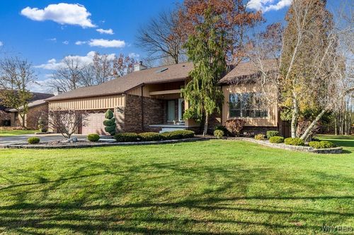 18 Islewoods, Grand Island, NY, 14072-2180 | Card Image