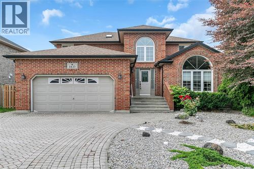1435 Maple Ave, LaSalle, ON, N9J3L3 | Card Image