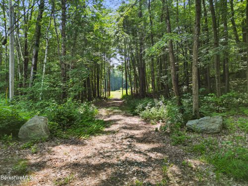 468 Skyboro Rd, Pownal, VT, 05261 | Card Image