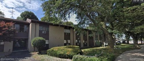 995 N Cass Lake Rd, Waterford, MI, 48328-2371 | Card Image