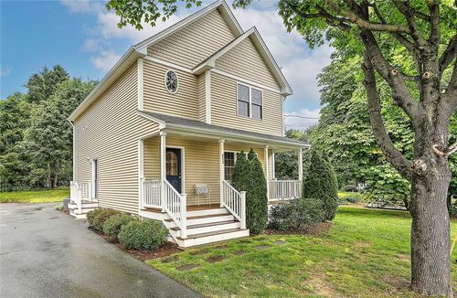 273 Maple Ave, Barrington, RI, 02806-3421 | Card Image