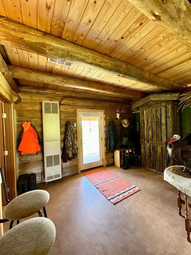 West Main Entry | Image 28