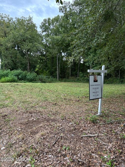 372 Atlanta St, BARNESVILLE, GA, 30204-1206 | Card Image