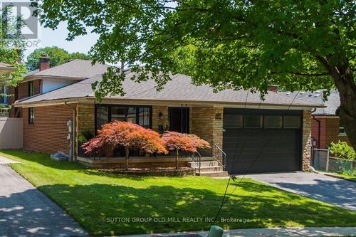85 Bonnyview Dr, Etobicoke, ON, M8Y3G7 | Card Image
