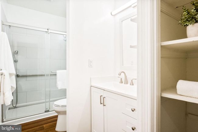 319 Hume Ave, Home with 2 bedrooms, 2 bathrooms and null parking in ALEXANDRIA VA | Image 9