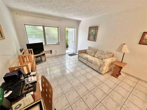 6-8132 Harding Avenue, Miami Beach, FL, 33141 | Card Image