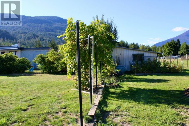 3152 Highway 6, House other with 3 bedrooms, 2 bathrooms and null parking in Slocan Park BC | Image 38