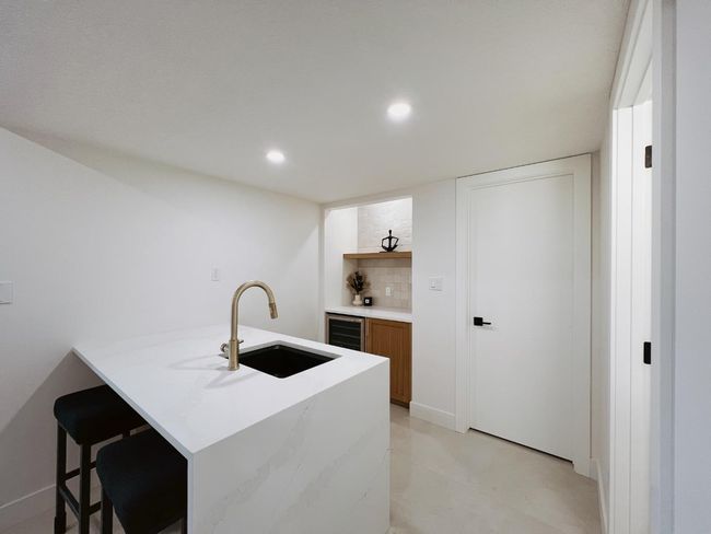 52 Patterson Cres Sw, House other with 5 bedrooms, 4 bathrooms and 4 parking in Calgary AB | Image 34