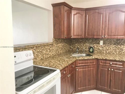 apt-102-1540 Ne 191st St, Miami, FL, 33179-4105 | Card Image
