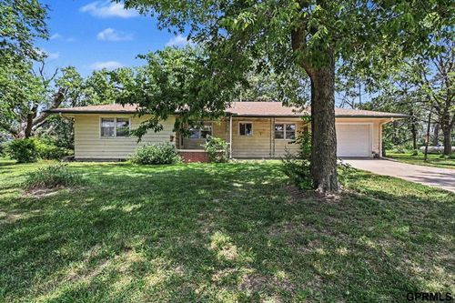 7333 E Gage Road, Firth, NE, 68358 | Card Image