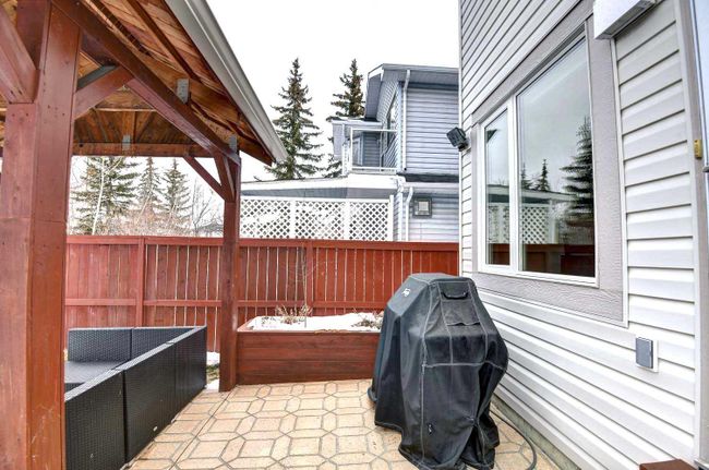 116 Bridlewood Circle Sw, Home with 3 bedrooms, 3 bathrooms and 4 parking in Calgary AB | Image 43