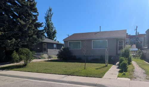3322 Centre B St Nw, Calgary, AB, T2K0V6 | Card Image