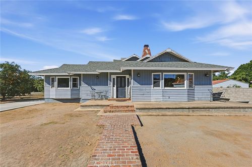 11135 Old Fashion, Riverside, CA, 92503 | Card Image