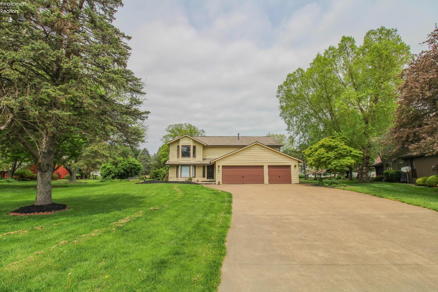 Deerpath Dr, Sandusky, OH 44870