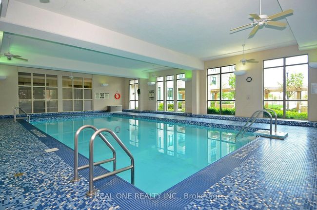 1203 - 88 Promenade Cir, Condo with 2 bedrooms, 1 bathrooms and 1 parking in Thornhill ON | Image 10