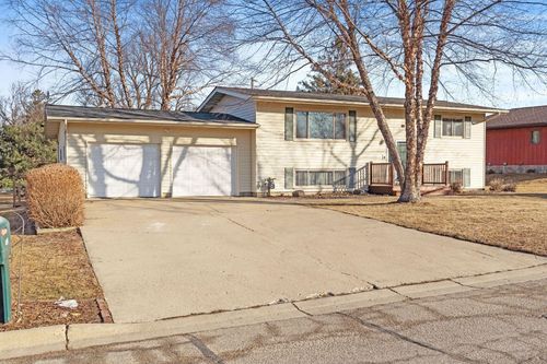 328 E 11th St, Zumbrota, MN, 55992-1419 | Card Image