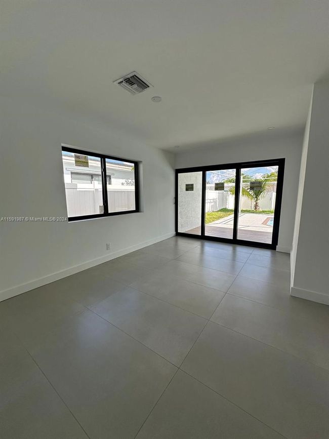 4901 Washington St, House other with 3 bedrooms, 3 bathrooms and null parking in Hollywood FL | Image 7