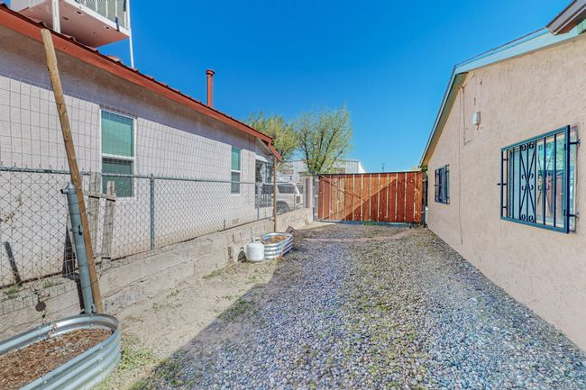 154 Mescalero Road Nw, House other with 4 bedrooms, 2 bathrooms and null parking in Albuquerque NM | Image 47