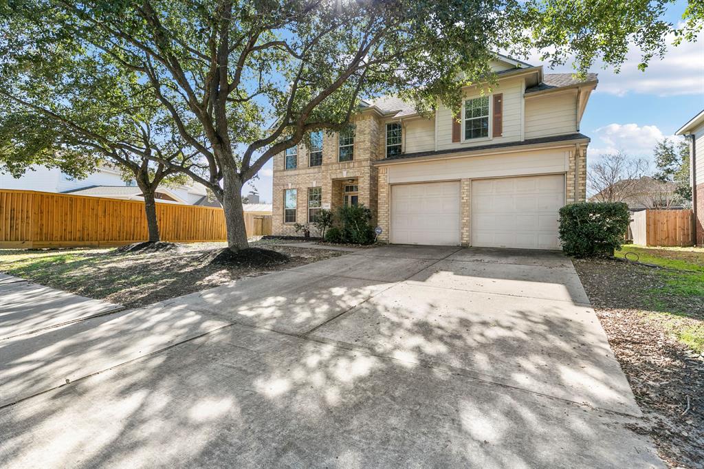 Glen Landing Dr, Katy, TX 77449