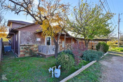 107 Haynes, Merkel, TX, 79536 | Card Image