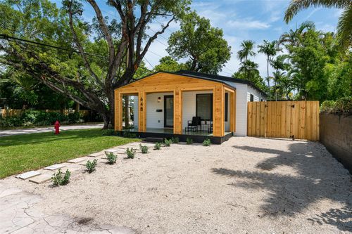 648 Ne 16th Ter, Fort Lauderdale, FL, 33304-2939 | Card Image