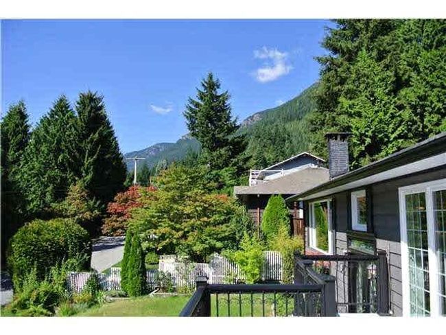 5002 Ranger Avenue, House other with 5 bedrooms, 3 bathrooms and 2 parking in North Vancouver BC | Image 25